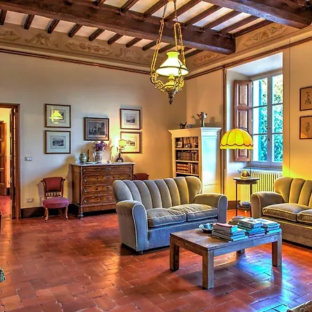 La Martinella 12, Emma *