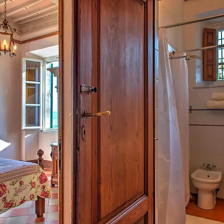 La Martinella 12, Emma