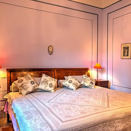 La Martinella 12, Emma