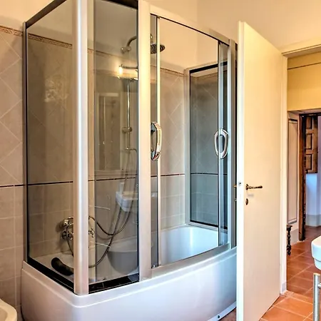 La Martinella 12, Emma Passignano sul Trasimeno