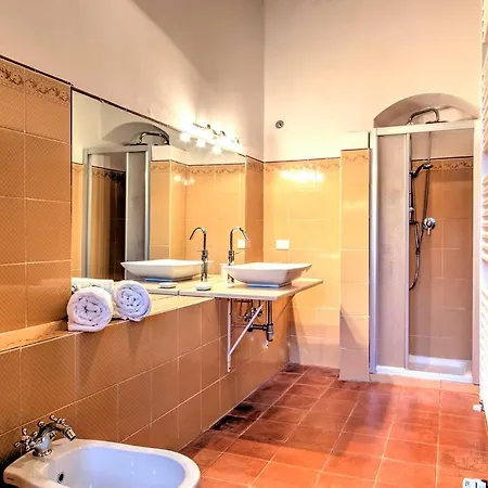 La Martinella 12, Emma *